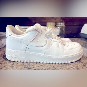 Air Force One’s women’s sz 8